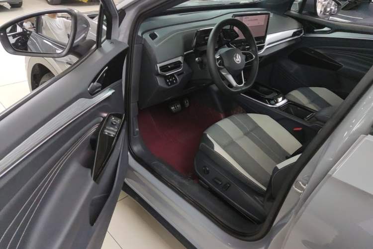 Used Volkswagen ID.4 CROZZ 2024 Pure Edition Limited Edition Driver Seat