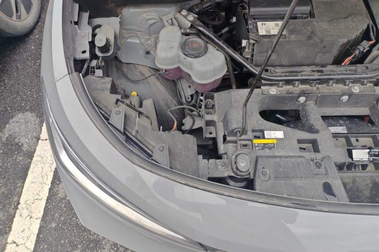Used Volkswagen ID.4 CROZZ 2024 PURE+ model Engine Bay Right