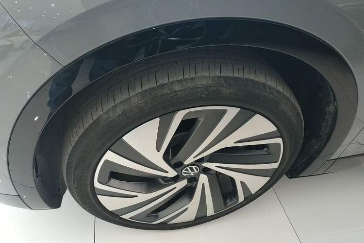 Used Volkswagen ID.4 CROZZ 2024 PRIME Exterior 2