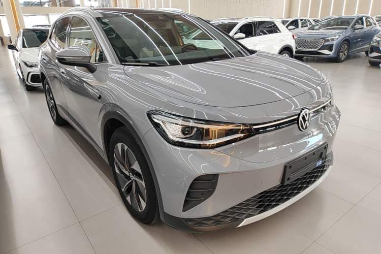 Used Volkswagen ID.4 CROZZ 2024 Pure Edition Limited Edition Front Right 45 Deg
