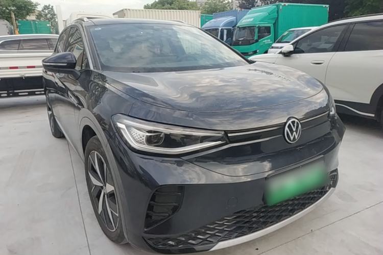 Used Volkswagen ID.4 CROZZ 2024 PRO Model Front Right 45 Deg