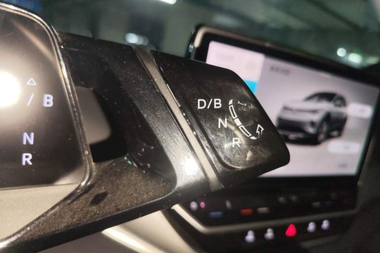 Used Volkswagen ID.4 CROZZ 2024 Facelifted PRO Gear Lever