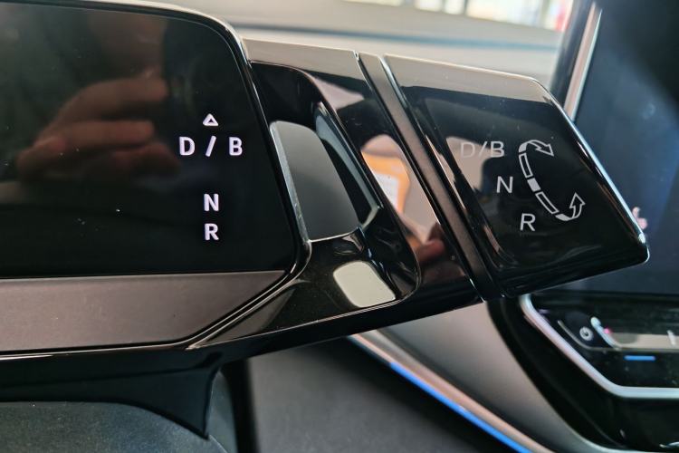 Used Volkswagen ID.4 CROZZ 2024 PRIME Interior 2