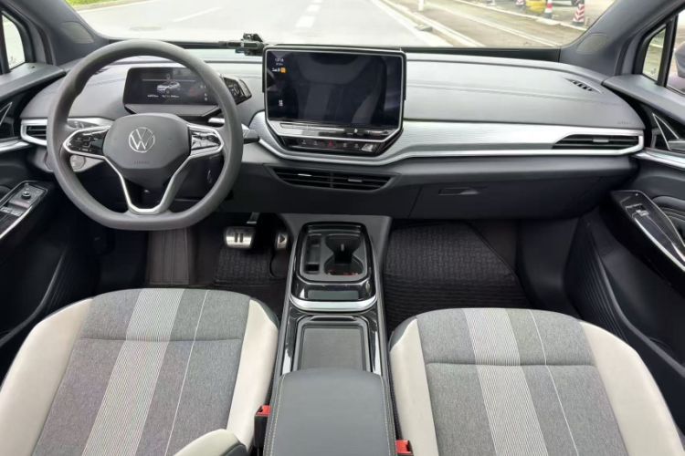 Used Volkswagen ID.4 CROZZ 2024 Pure Edition Limited Edition Interior 3
