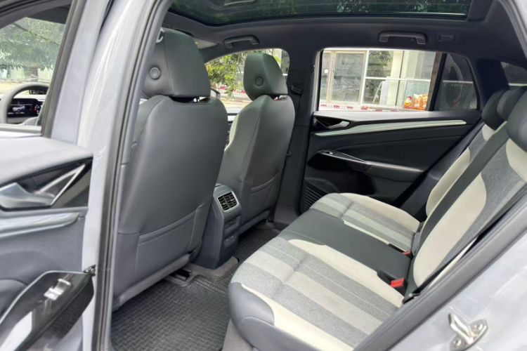Used Volkswagen ID.4 CROZZ 2024 Pure Edition Limited Edition Interior 4