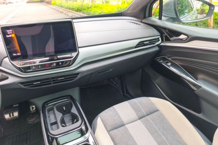 Used Volkswagen ID.4 CROZZ 2024 Pure Edition Limited Edition Interior 5