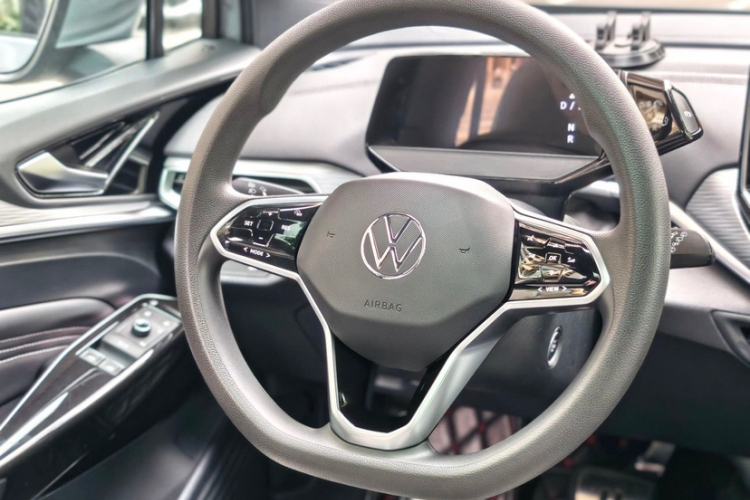 Used Volkswagen ID.4 CROZZ 2024 Pure Edition Limited Edition Interior 8