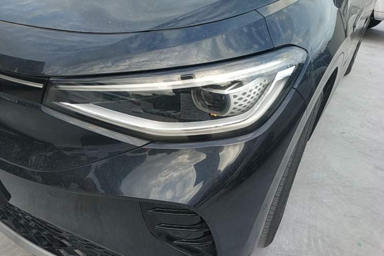 Used Volkswagen ID.4 CROZZ 2024 PRO Model Left Front Headlight