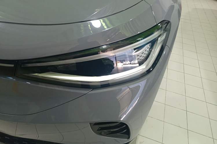 Used Volkswagen ID.4 CROZZ 2024 PRIME Left Front Headlight