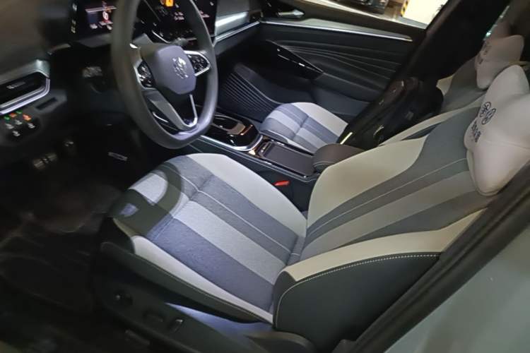 Used Volkswagen ID.4 CROZZ 2024 Pure Edition Limited Edition Left Front Seat