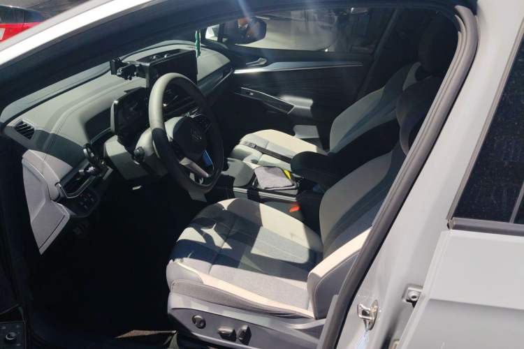 Used Volkswagen ID.4 CROZZ 2024 Pure Edition Limited Edition Left Front Seat