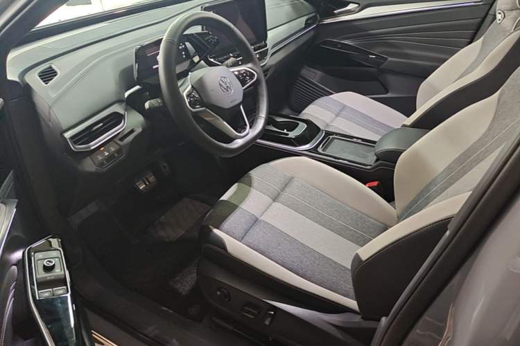 Used Volkswagen ID.4 CROZZ 2024 Pure Edition Limited Edition Left Front Seat