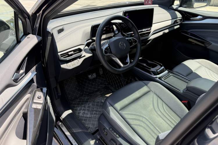 Used Volkswagen ID.4 CROZZ 2024 PRO Model Left Front Seat