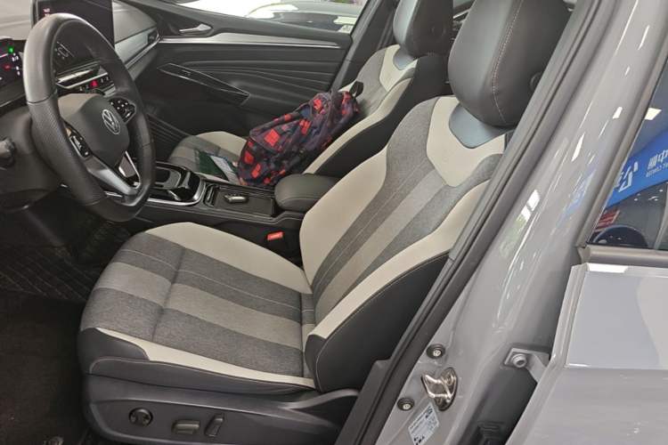 Used Volkswagen ID.4 CROZZ 2024 Pure Edition Limited Edition Left Front Seat