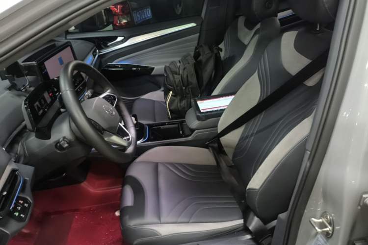 Used Volkswagen ID.4 CROZZ 2024 PRO Model Left Front Seat