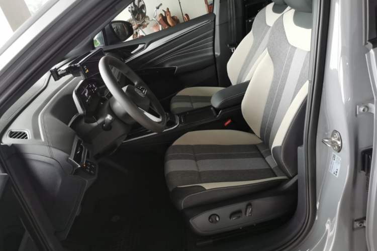 Used Volkswagen ID.4 CROZZ 2024 Pure Edition Limited Edition Left Front Seat