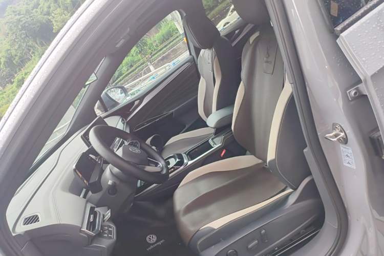 Used Volkswagen ID.4 CROZZ 2024 Revised Version PURE+ Left Front Seat
