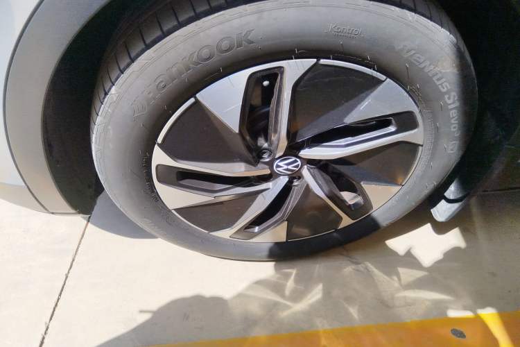 Used Volkswagen ID.4 CROZZ 2024 Revised Version PURE+ Left Front Wheel Hub