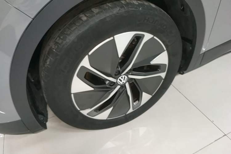 Used Volkswagen ID.4 CROZZ 2024 Pure Edition Limited Edition Left Front Wheel Hub