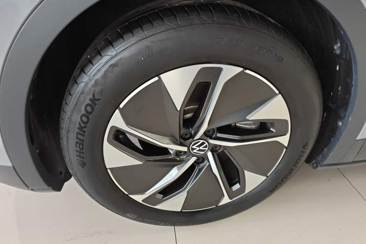 Used Volkswagen ID.4 CROZZ 2024 Pure Edition Limited Edition Left Front Wheel Hub