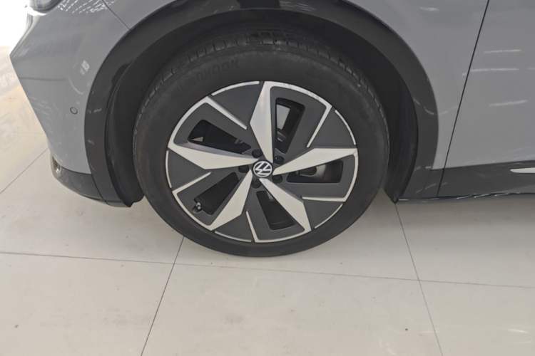 Used Volkswagen ID.4 CROZZ 2024 PRO Model Left Front Wheel Hub