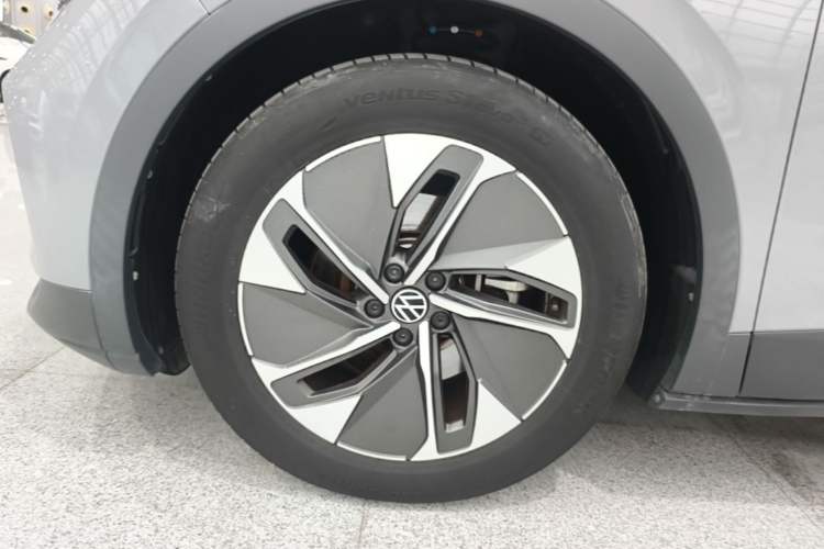 Used Volkswagen ID.4 CROZZ 2024 Pure Edition Limited Edition Left Front Wheel Hub