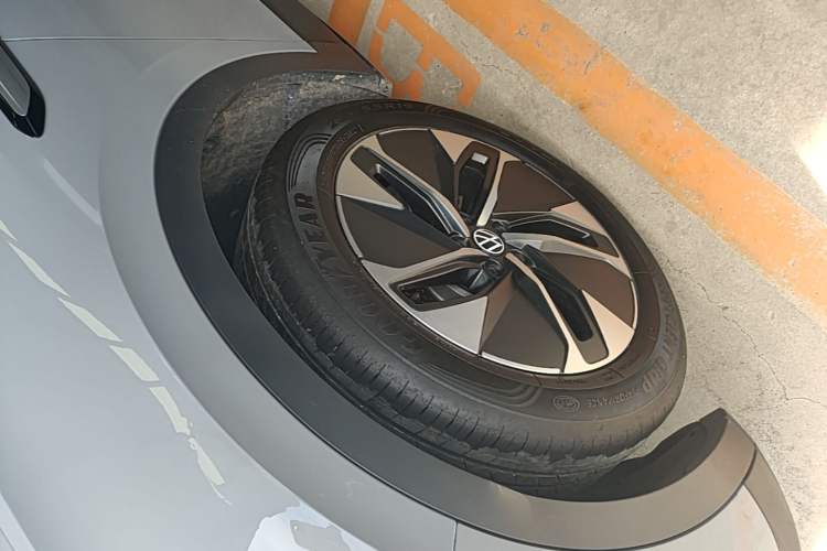 Used Volkswagen ID.4 CROZZ 2024 Pure Edition Limited Edition Left Front Wheel Hub