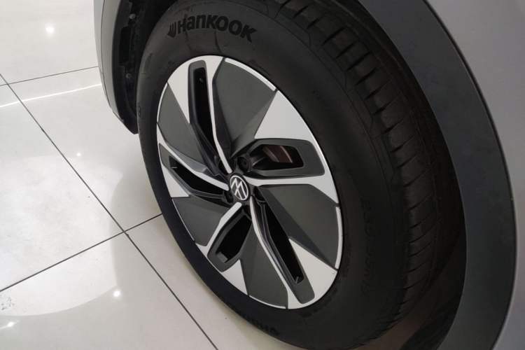 Used Volkswagen ID.4 CROZZ 2024 Pure Edition Limited Edition Left Front Wheel Hub