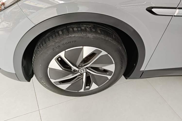 Used Volkswagen ID.4 CROZZ 2024 Pure Edition Limited Edition Left Front Wheel Hub