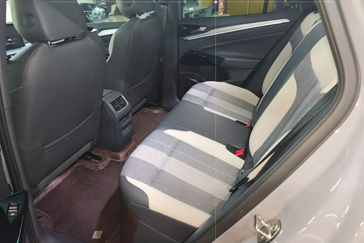Used Volkswagen ID.4 CROZZ 2024 Pure Edition Limited Edition Left Rear Seat