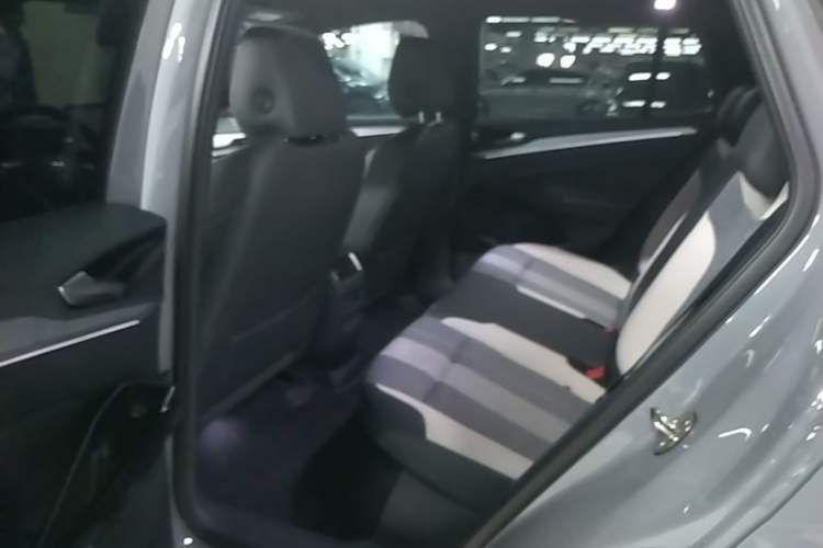 Used Volkswagen ID.4 CROZZ 2024 Pure Edition Limited Edition Left Rear Seat