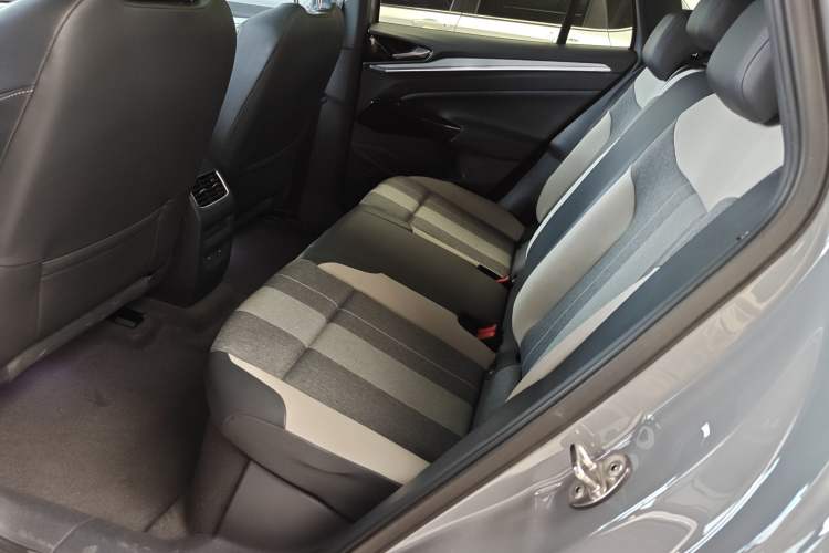 Used Volkswagen ID.4 CROZZ 2024 Pure Edition Limited Edition Left Rear Seat