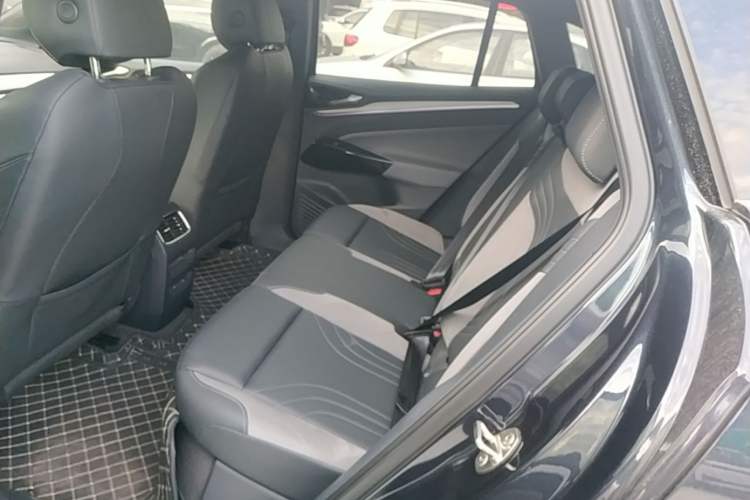 Used Volkswagen ID.4 CROZZ 2024 PRO Model Left Rear Seat