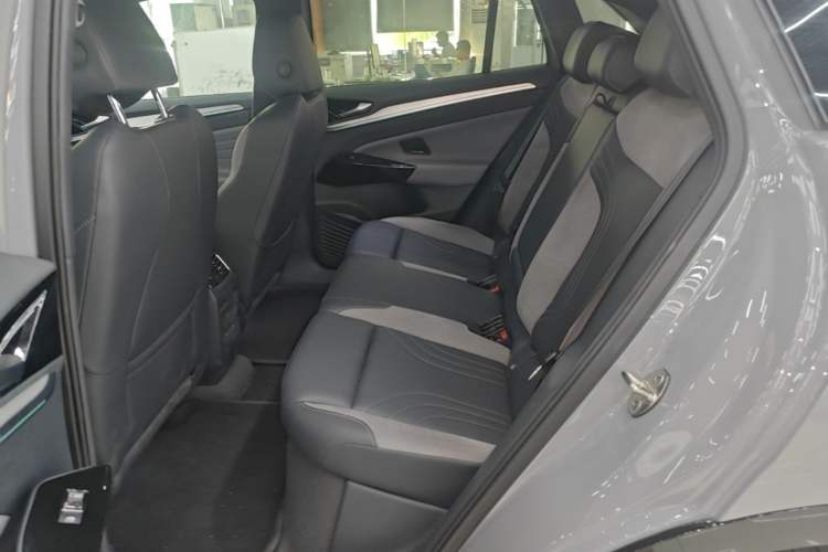 Used Volkswagen ID.4 CROZZ 2024 PRO Model Left Rear Seat