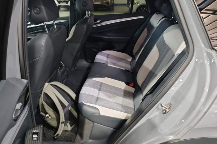 Used Volkswagen ID.4 CROZZ 2024 Pure Edition Limited Edition Left Rear Seat