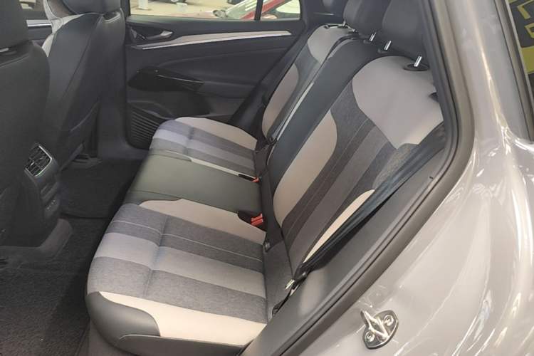 Used Volkswagen ID.4 CROZZ 2024 Pure Edition Limited Edition Left Rear Seat
