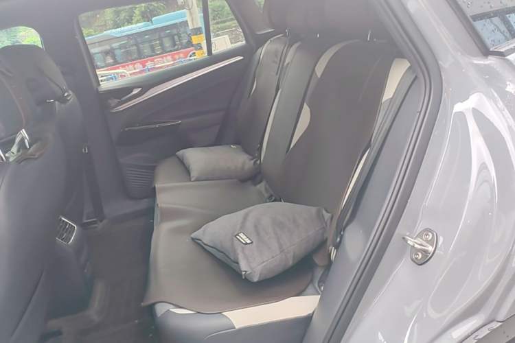 Used Volkswagen ID.4 CROZZ 2024 Revised Version PURE+ Left Rear Seat
