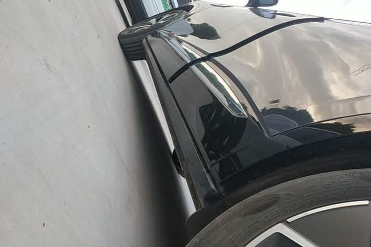 Used Volkswagen ID.4 CROZZ 2024 PRO Model Left Side Sill