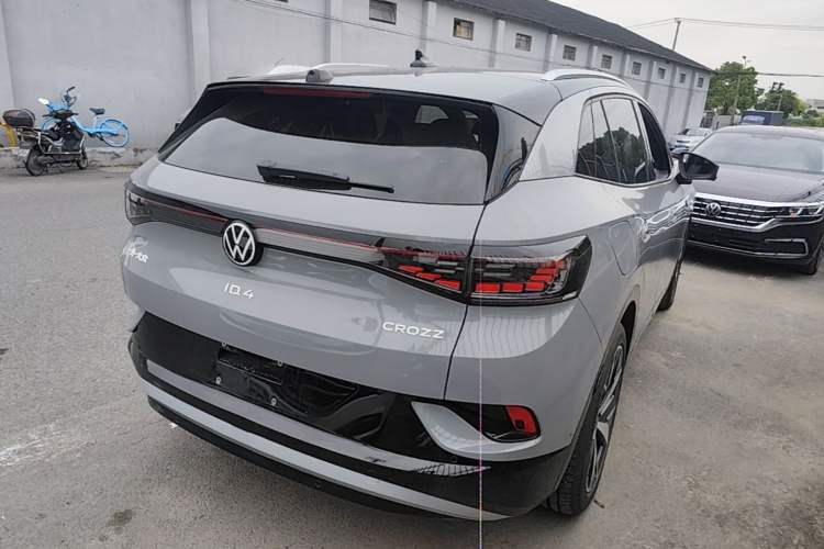 Used Volkswagen ID.4 CROZZ 2024 Facelifted PRO Rear Right 45 Deg
