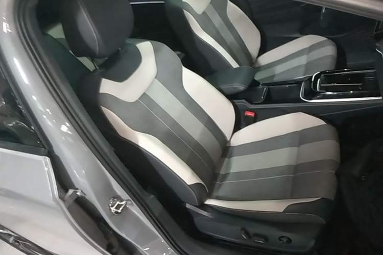Used Volkswagen ID.4 CROZZ 2024 Pure Edition Limited Edition Right Front Seat