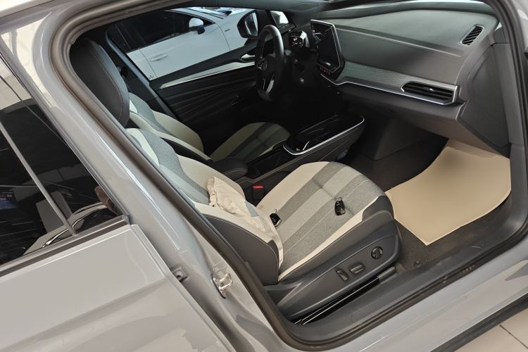 Used Volkswagen ID.4 CROZZ 2024 Pure Edition Limited Edition Right Front Seat