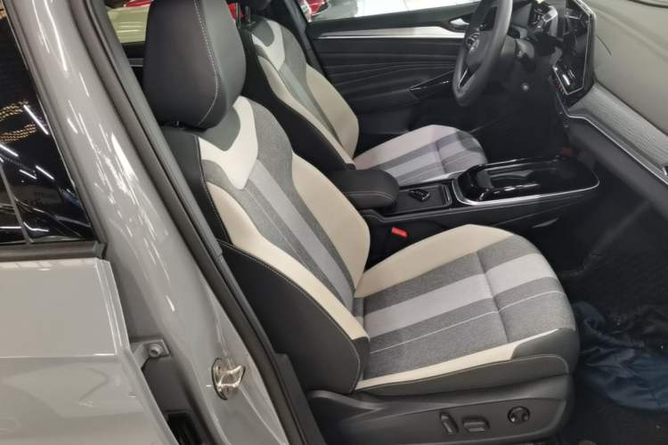 Used Volkswagen ID.4 CROZZ 2024 Pure Edition Limited Edition Right Front Seat