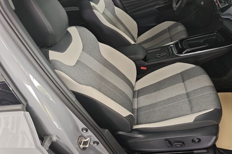 Used Volkswagen ID.4 CROZZ 2024 Pure Edition Limited Edition Right Front Seat