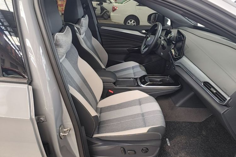 Used Volkswagen ID.4 CROZZ 2024 Pure Edition Limited Edition Right Front Seat
