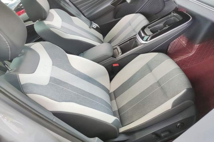 Used Volkswagen ID.4 CROZZ 2024 Pure Edition Limited Edition Right Front Seat