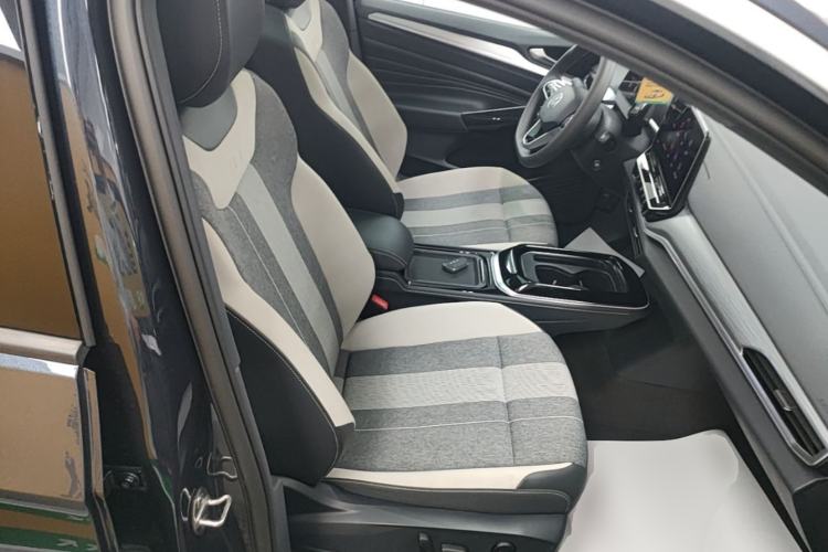 Used Volkswagen ID.4 CROZZ 2024 Pure Edition Limited Edition Right Front Seat