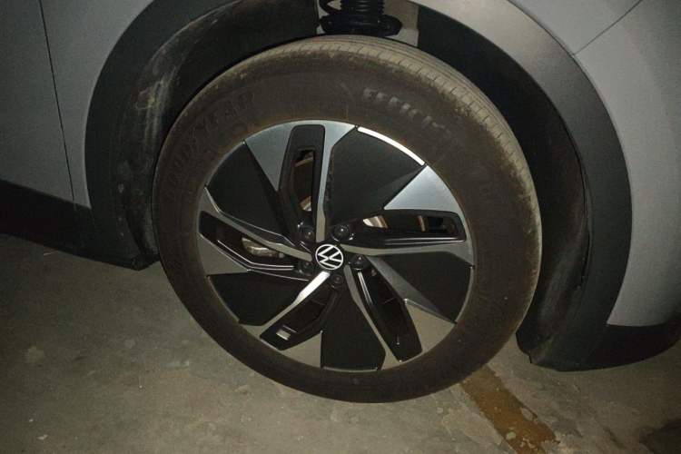 Used Volkswagen ID.4 CROZZ 2024 Pure Edition Limited Edition Right Front Wheel Hub