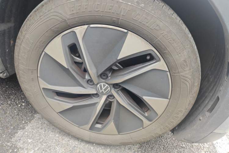 Used Volkswagen ID.4 CROZZ 2024 PURE+ model Right Front Wheel Hub