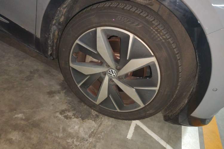 Used Volkswagen ID.4 CROZZ 2024 Facelifted PRO Right Front Wheel Hub
