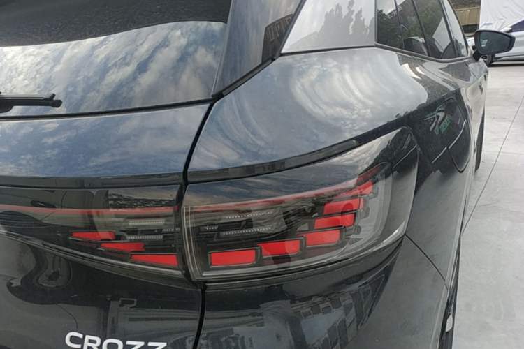 Used Volkswagen ID.4 CROZZ 2024 PRO Model Right Rear Taillight